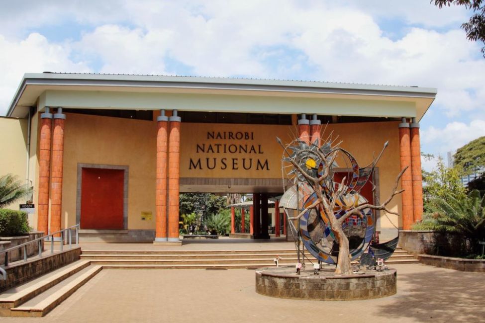 kenya-nairobi-national-museum-shutterstock facade of Nairobi National Museum with metal sculpture of tree in front